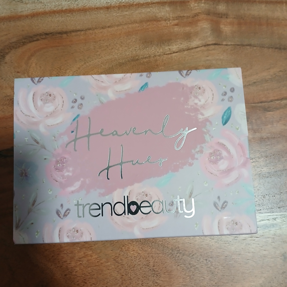 Trend Beauty Heavenly Hues Palette